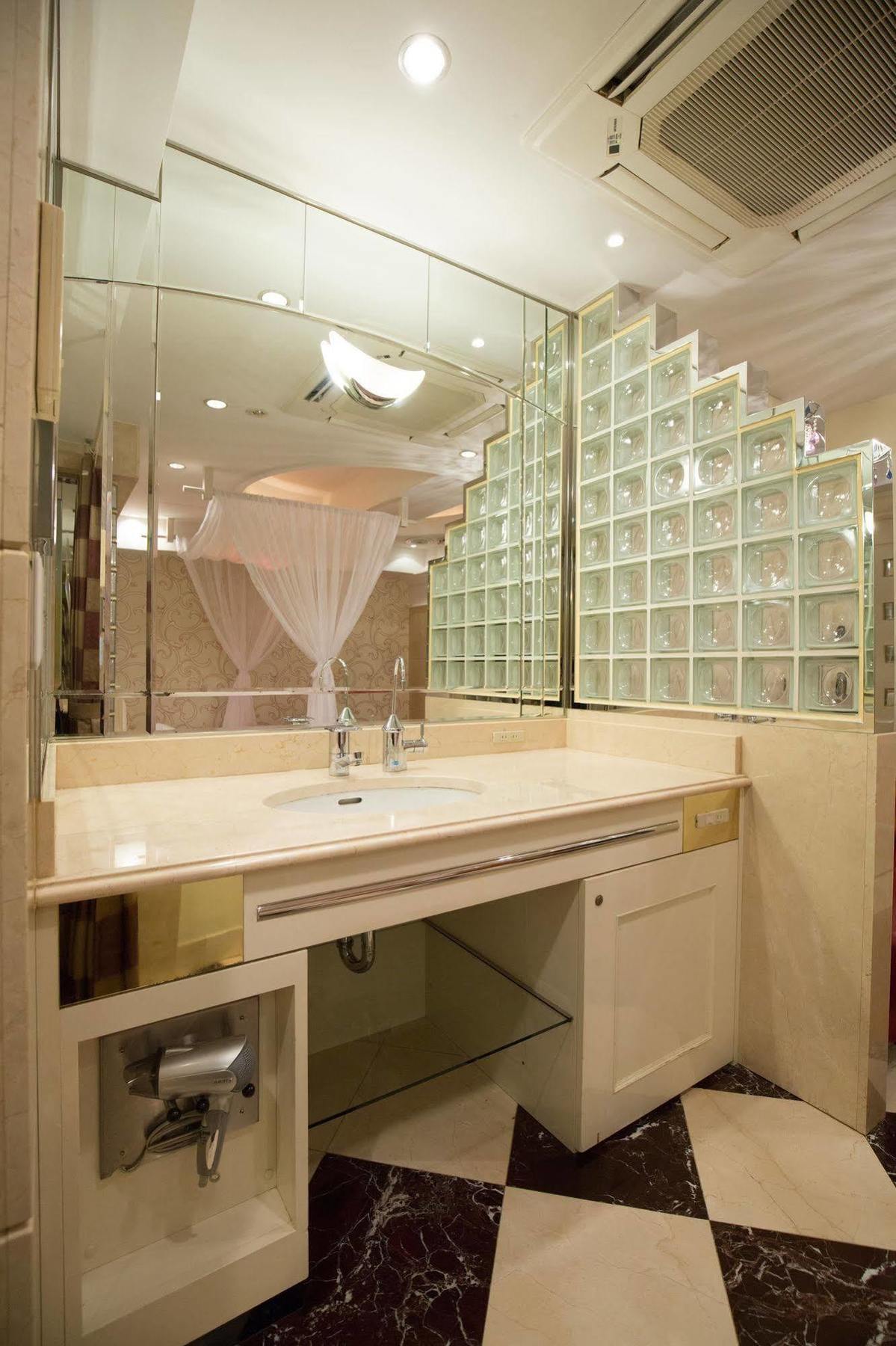 Hotel An Shinjuku Kabukicho (Adults Only) Tokio Zewnętrze zdjęcie